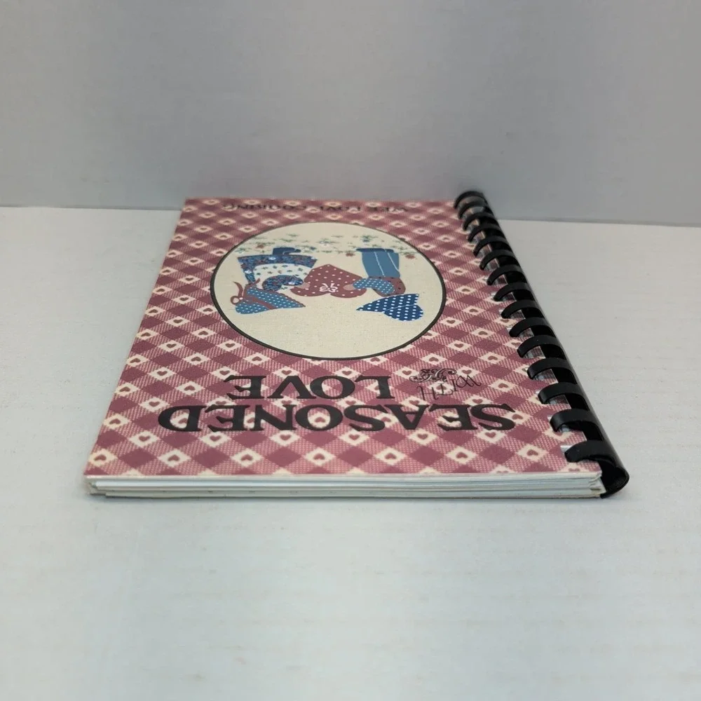 Seasoned With Love Cookbook Favorite Recipes Wee Maple Shade New Jersey 1987
